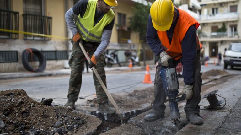 kataskeues-tilepikoinonies